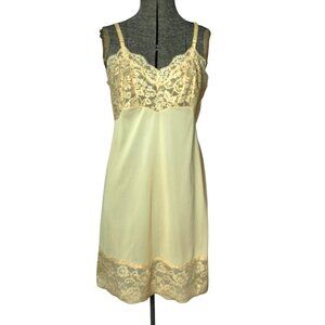 1950s gold slip with lace bodice and wide hem by Vanity Fair Size 32 Size S